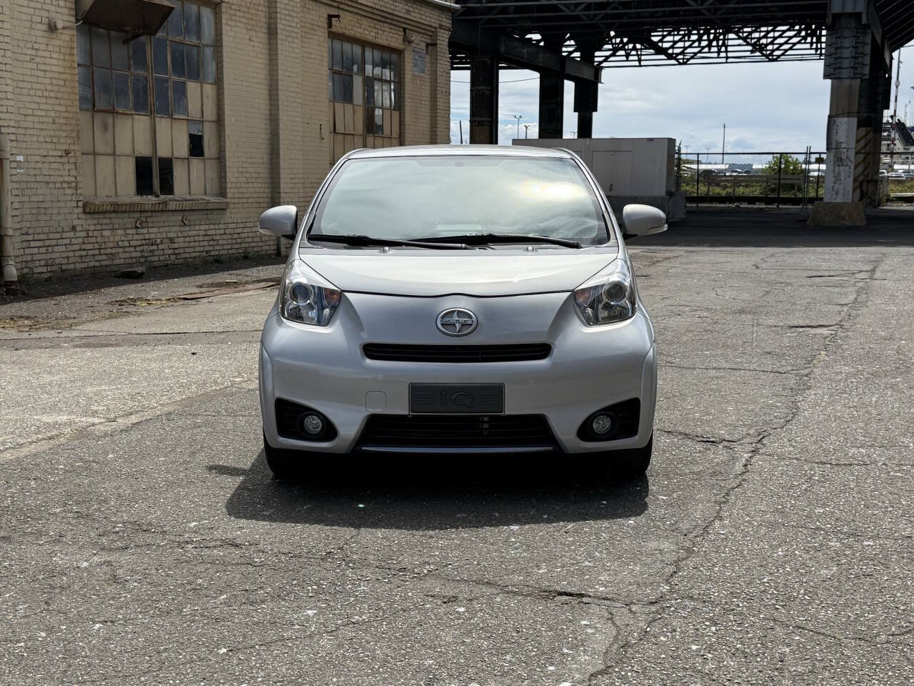 Used 2014 Scion iQ 10 Series FWD image 11