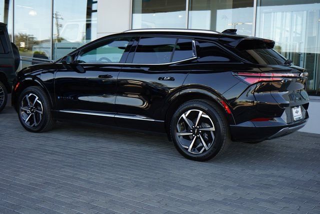 New 2025 Chevrolet Equinox EV LT image 6