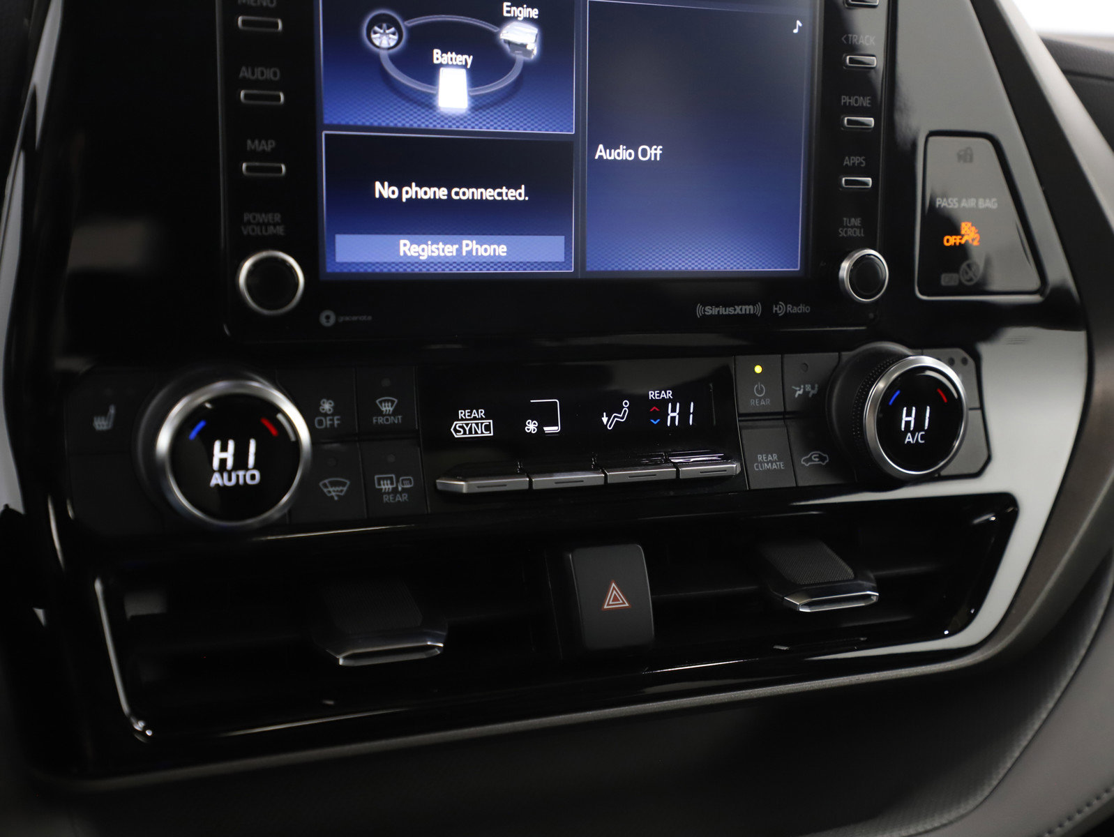 Used 2022 Toyota Highlander XLE image 25