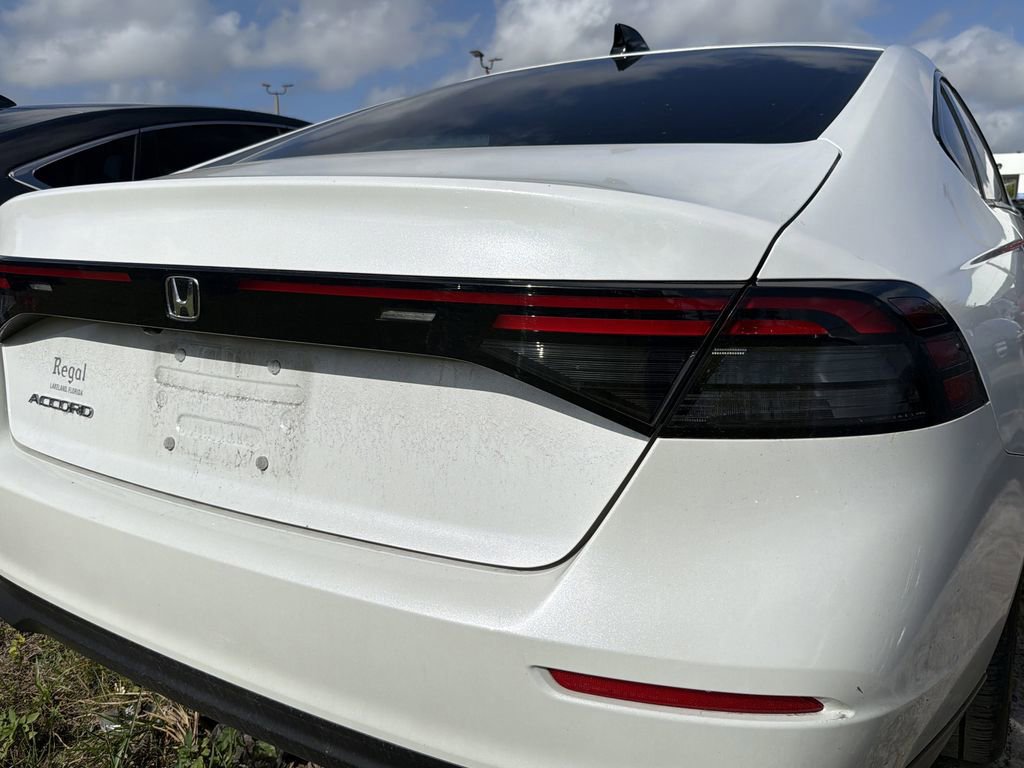 Used 2025 Honda Accord SE image 6