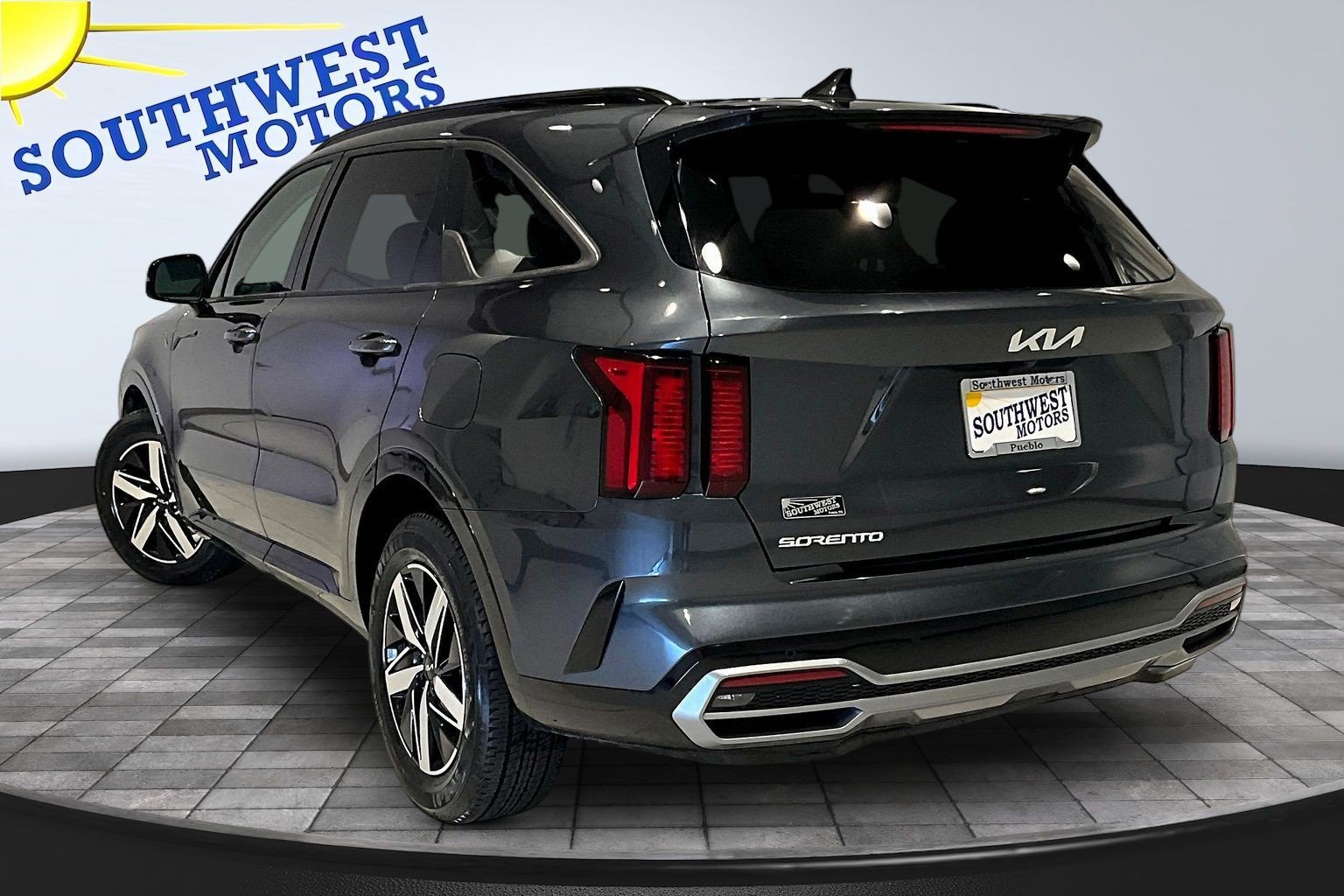 Used 2023 Kia Sorento S w/ Panoramic Sunroof Package FWD image 5