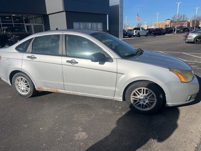 Used 2011 Ford Focus SE w/ 201A Rapid Spec Order Code image 2