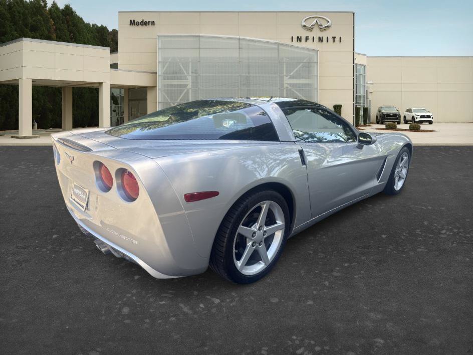 Used 2005 Chevrolet Corvette Coupe w/ Preferred Equipment Group RWD image 5