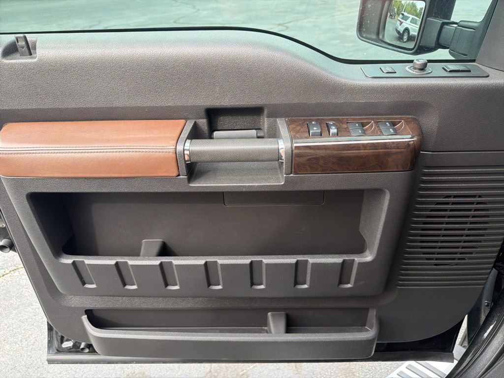 Used 2016 Ford F350 Platinum image 17