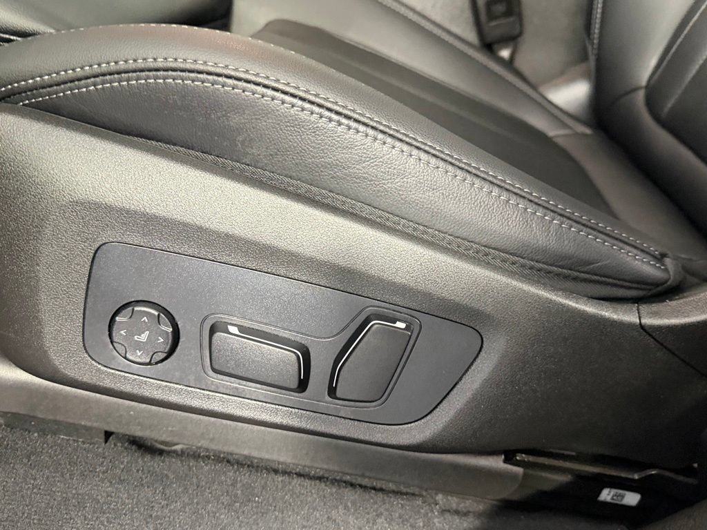 Used 2025 BMW X4 xDrive30i AWD/4WD image 23