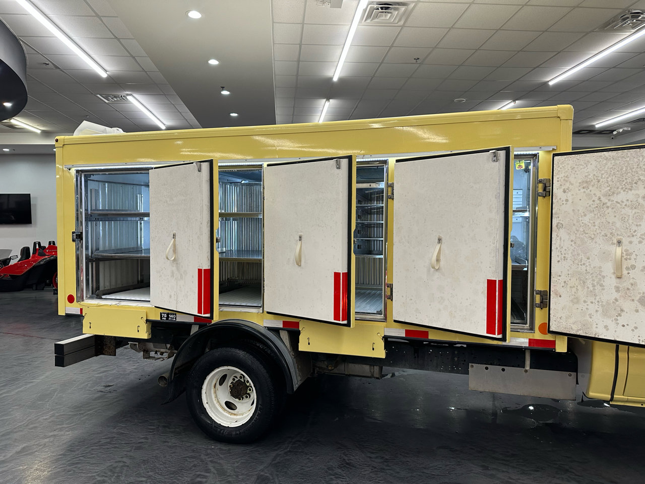 Used 2022 Ford E-450 and Econoline 450 Super Duty image 15