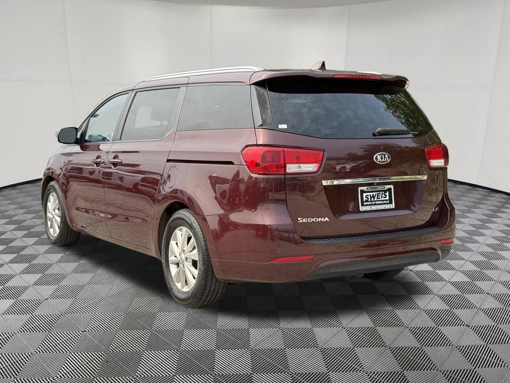 Used 2016 Kia Sedona LX w/ LX Convenience Package FWD image 8
