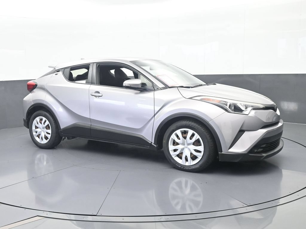 Used 2019 Toyota C-HR LE FWD image 8