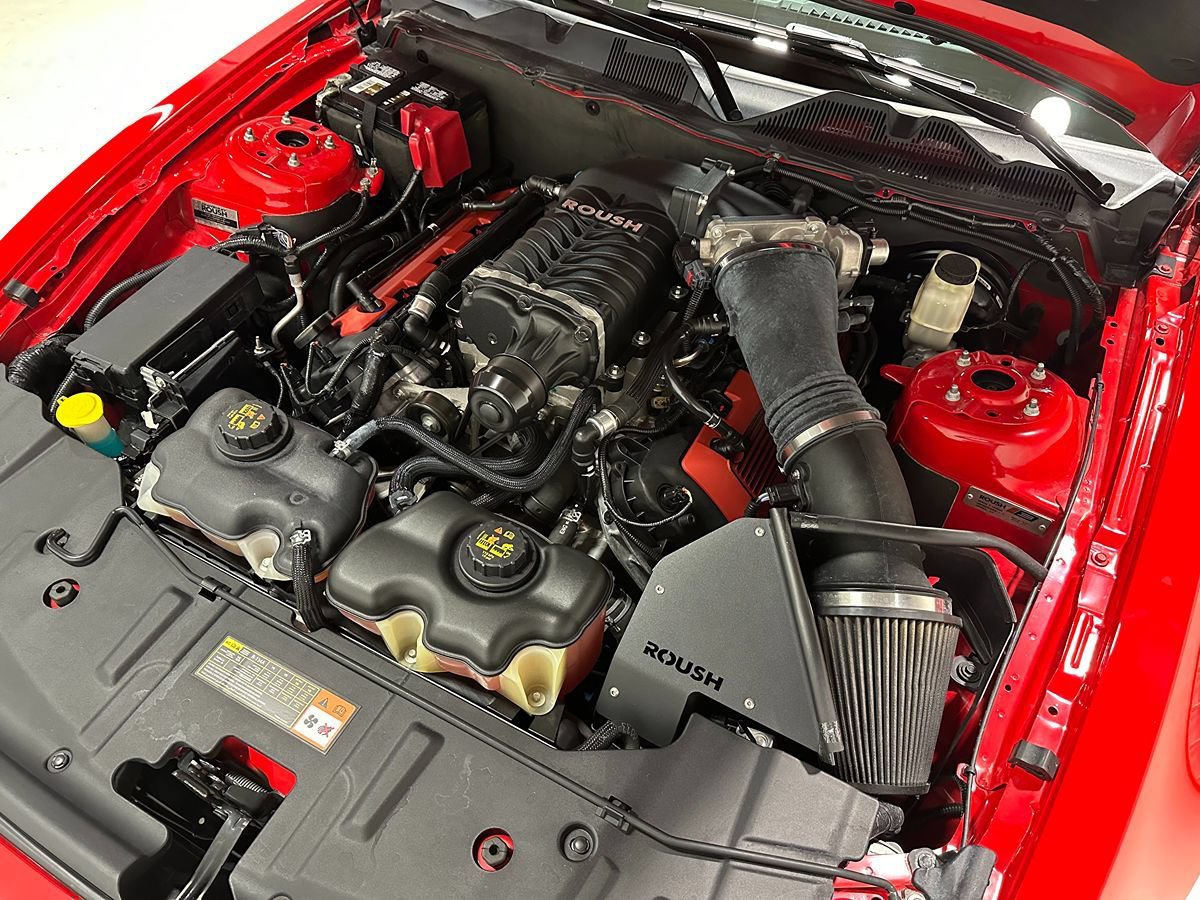 Used 2014 Ford Mustang GT Premium RWD image 7