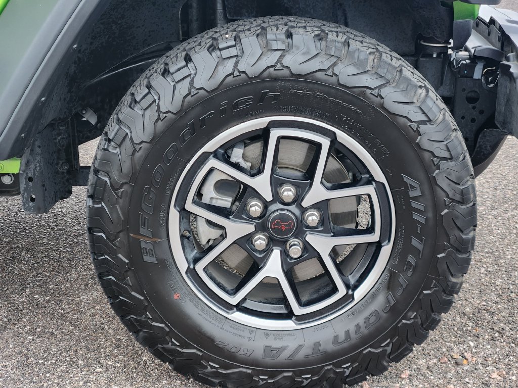 Used 2025 Jeep Wrangler Unlimited Rubicon w/ Safety Group AWD/4WD image 30