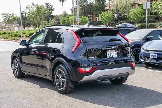 Certified 2025 Kia Niro EX image 5