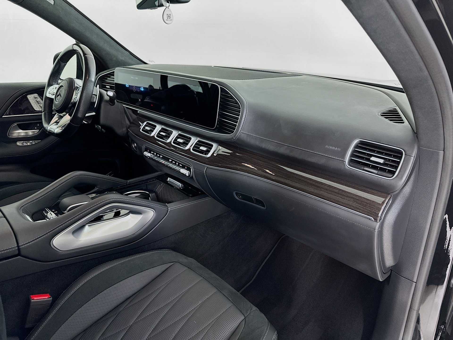 Certified 2023 Mercedes-Benz GLS 63 AMG 4MATIC image 33