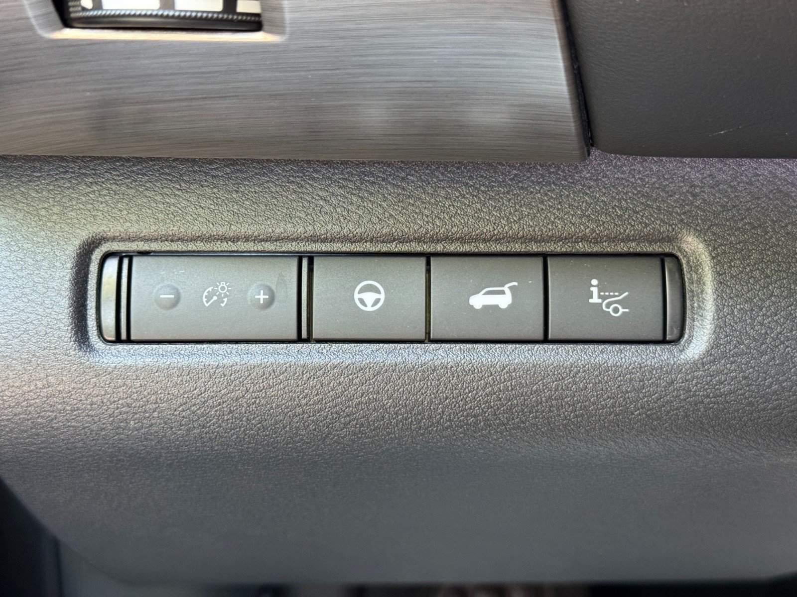 Used 2025 Nissan Pathfinder Platinum w/ Cargo Package AWD/4WD image 16