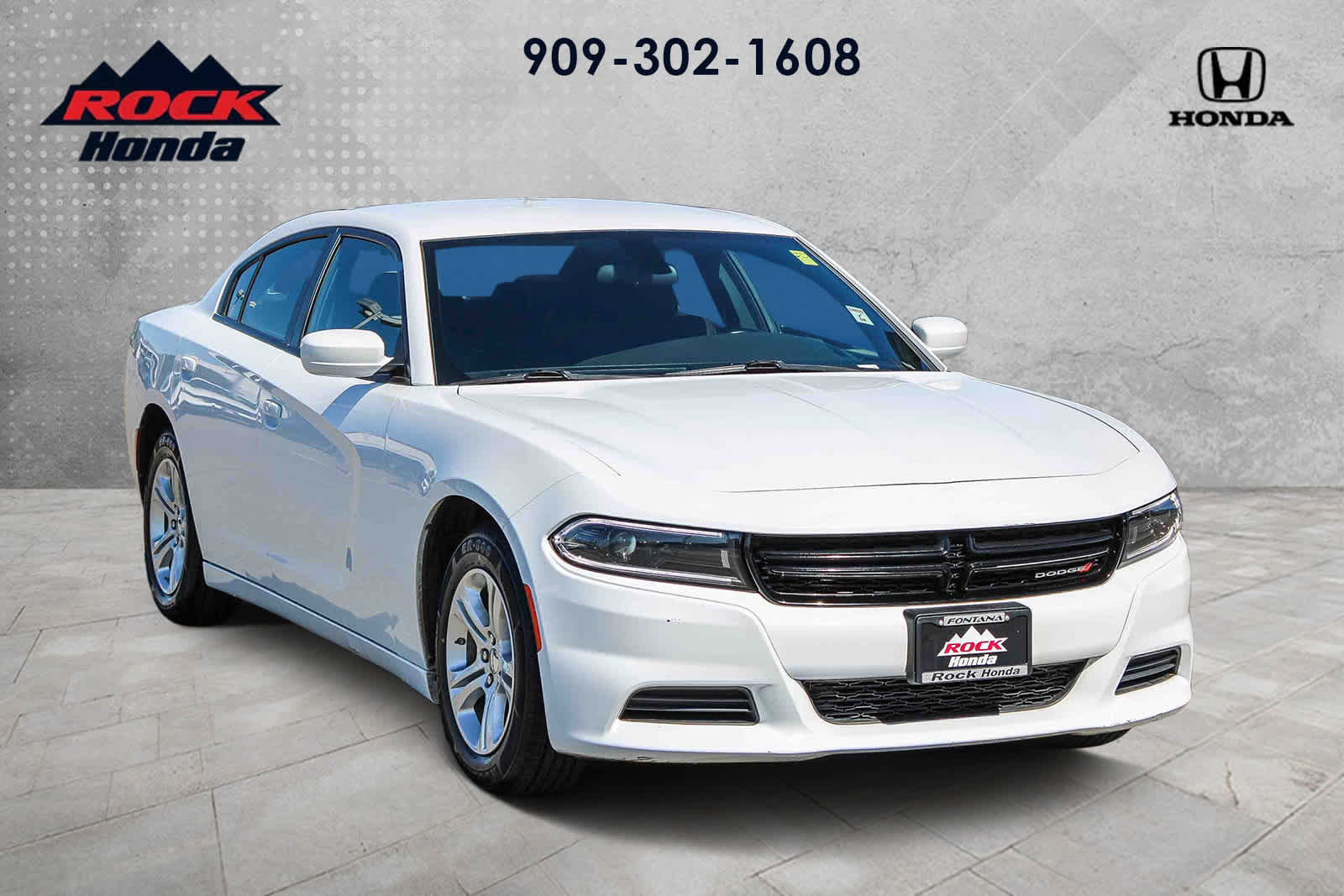 Used 2022 Dodge Charger SXT image 3