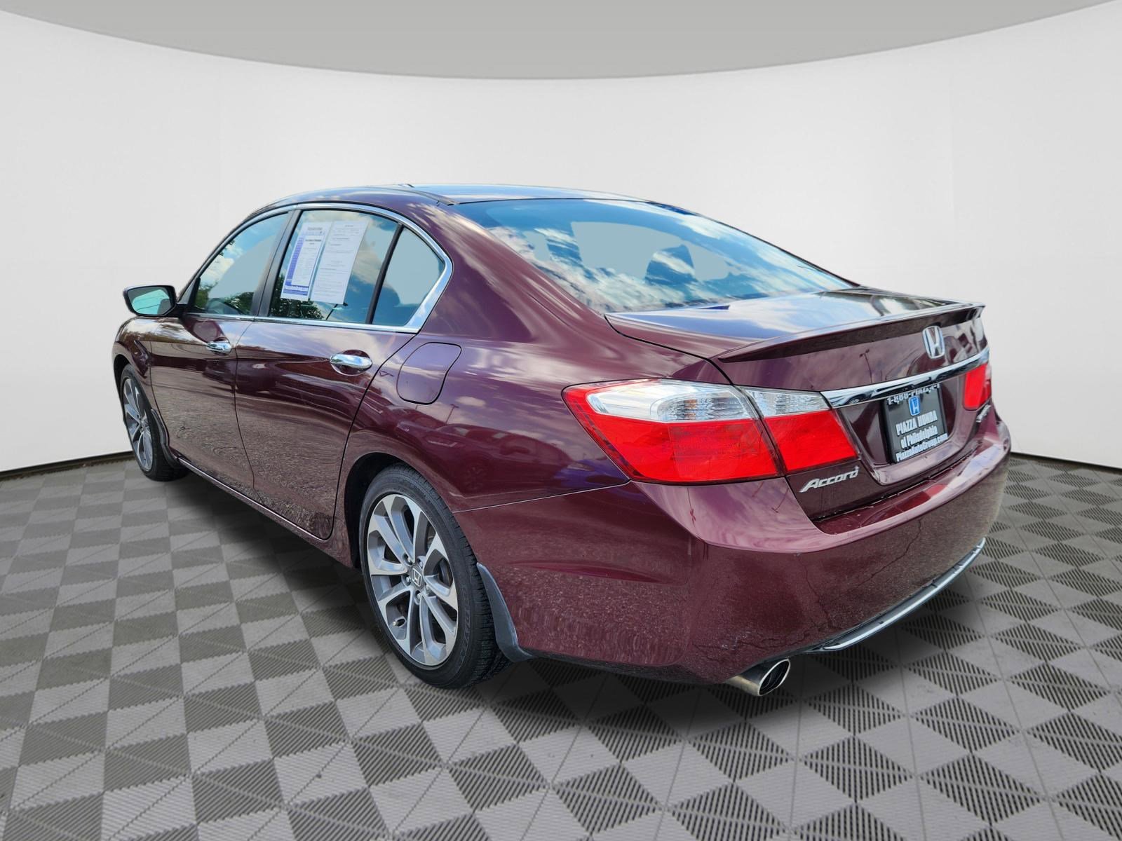 Used 2013 Honda Accord Sport image 3