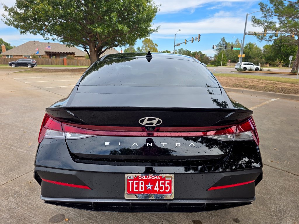 New 2026 Hyundai Elantra SEL Sport FWD image 25