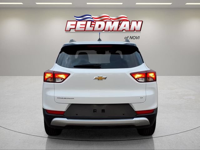 Used 2024 Chevrolet TrailBlazer LT w/ Convenience Package FWD image 4