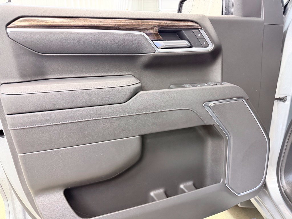 Used 2025 GMC Sierra 1500 Elevation AWD/4WD image 10
