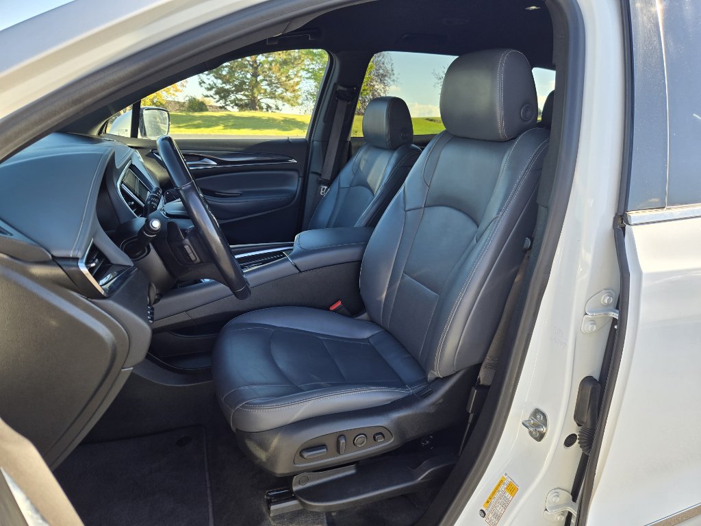 Used 2022 Buick Enclave Premium AWD/4WD image 11