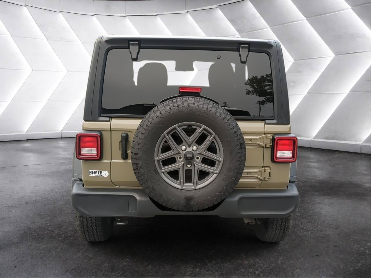 Used 2025 Jeep Wrangler Sport AWD/4WD image 5