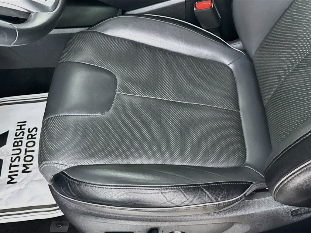 Used 2021 Hyundai Santa Fe SEL w/ Convenience + Premium Package AWD/4WD image 21