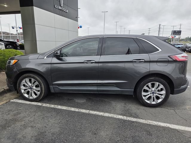 Used 2020 Ford Edge Titanium w/ Equipment Group 301A FWD image 7