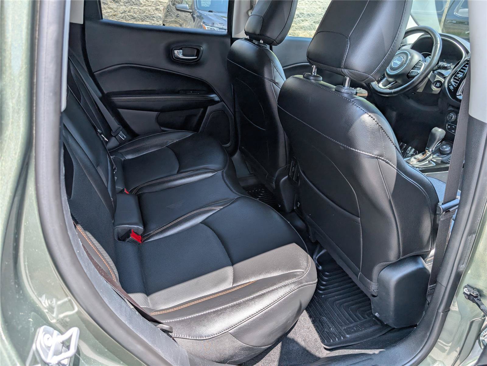 Used 2019 Jeep Compass Limited AWD/4WD image 11