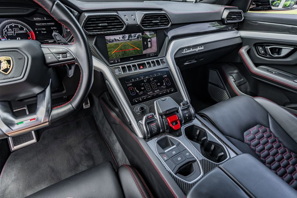 Used 2019 Lamborghini Urus AWD/4WD image 29
