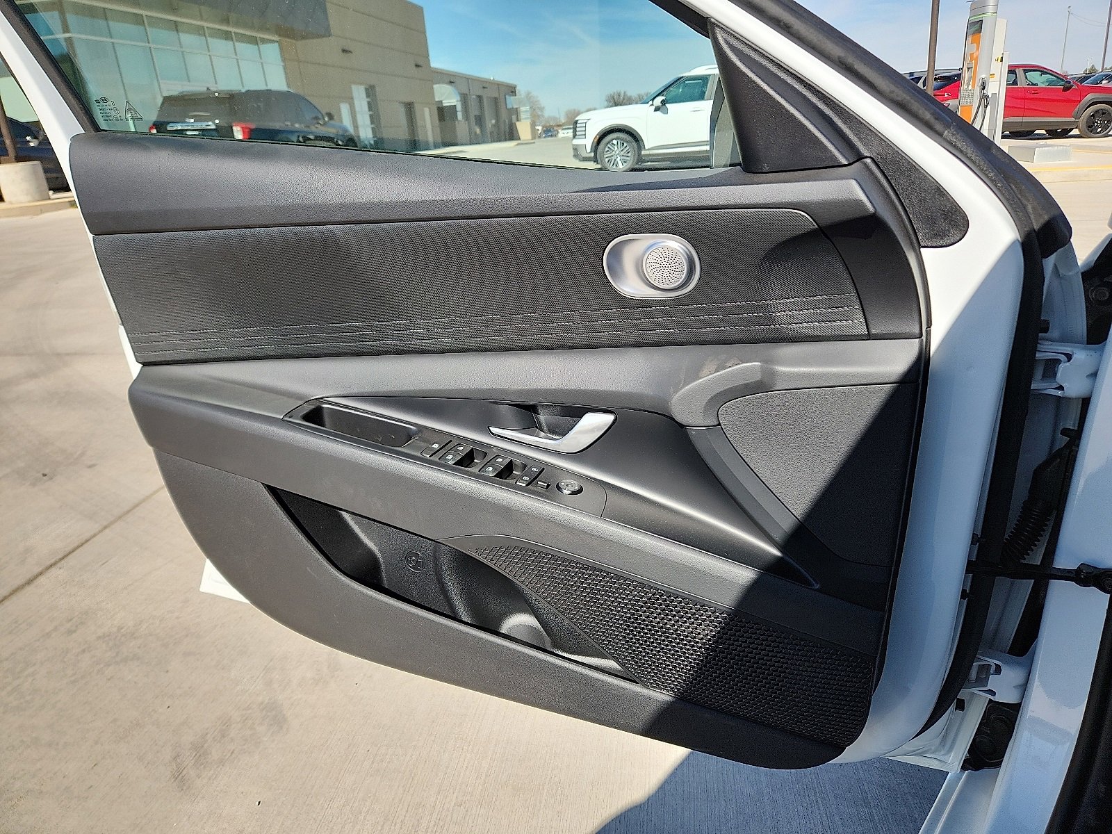 New 2026 Hyundai Elantra SE w/ Cargo Package image 11