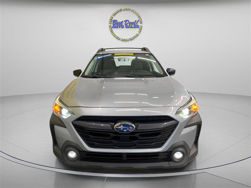 Used 2023 Subaru Outback Premium image 2