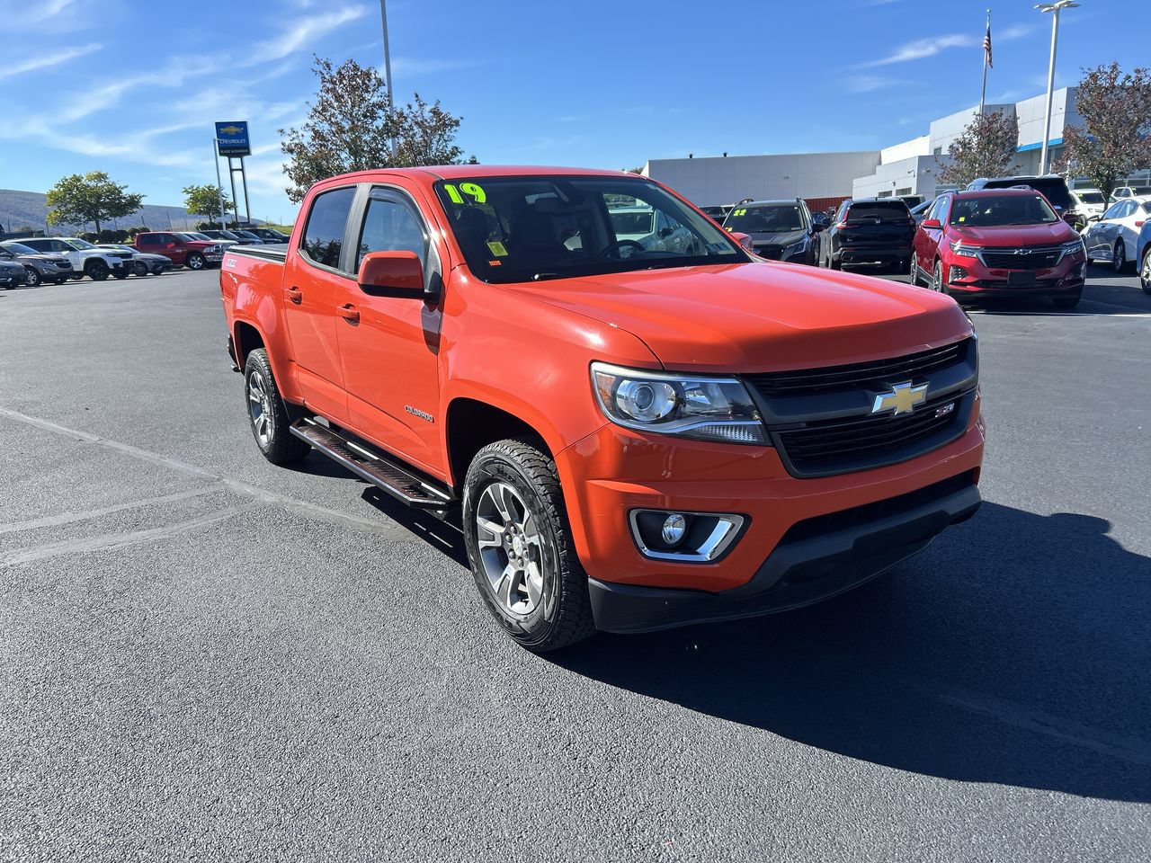 Used 2019 Chevrolet Colorado Z71 AWD/4WD image 1