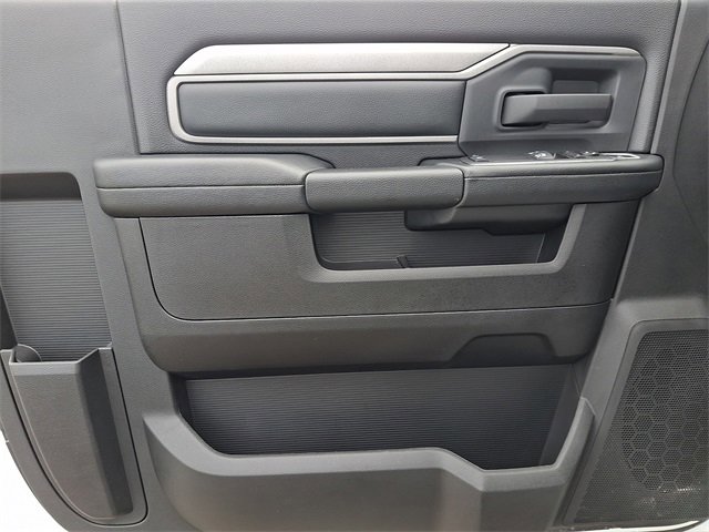 Used 2024 RAM 2500 Tradesman w/ Chrome Appearance Group image 12