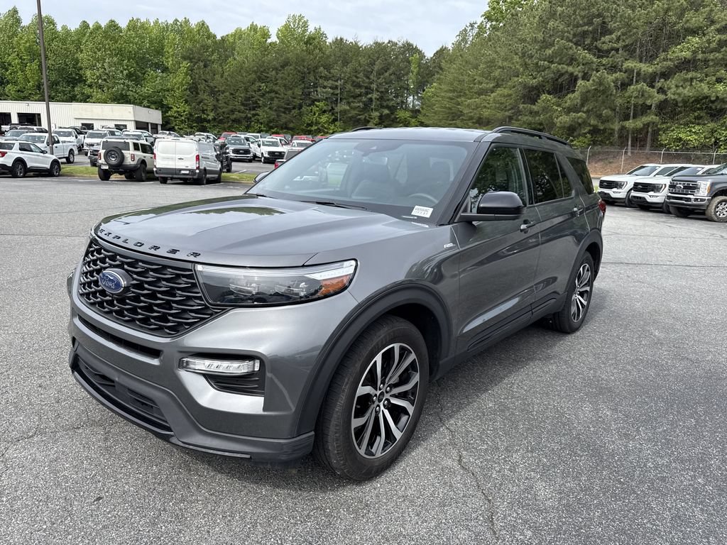 Used 2023 Ford Explorer ST-Line w/ Class IV Trailer Tow Package RWD image 3