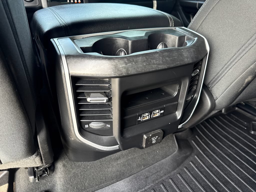 Used 2020 RAM 1500 Big Horn AWD/4WD image 18