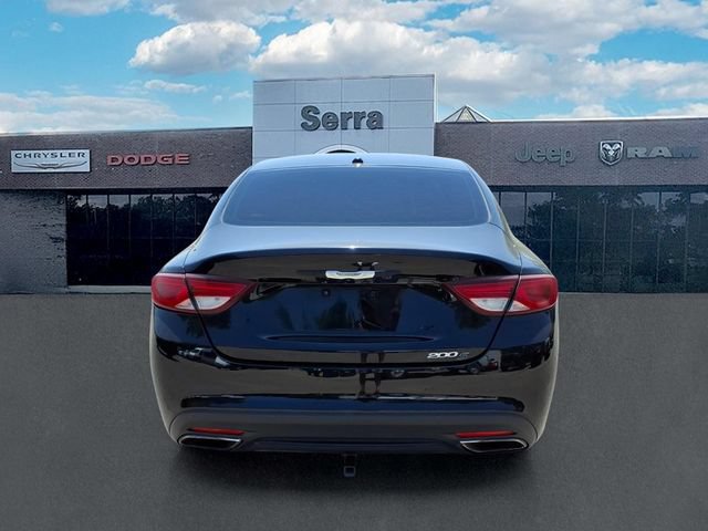 Used 2015 Chrysler 200 S FWD image 6