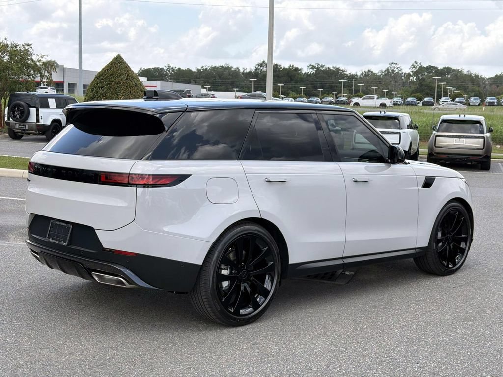 New 2026 Land Rover Range Rover Sport SE AWD/4WD image 5