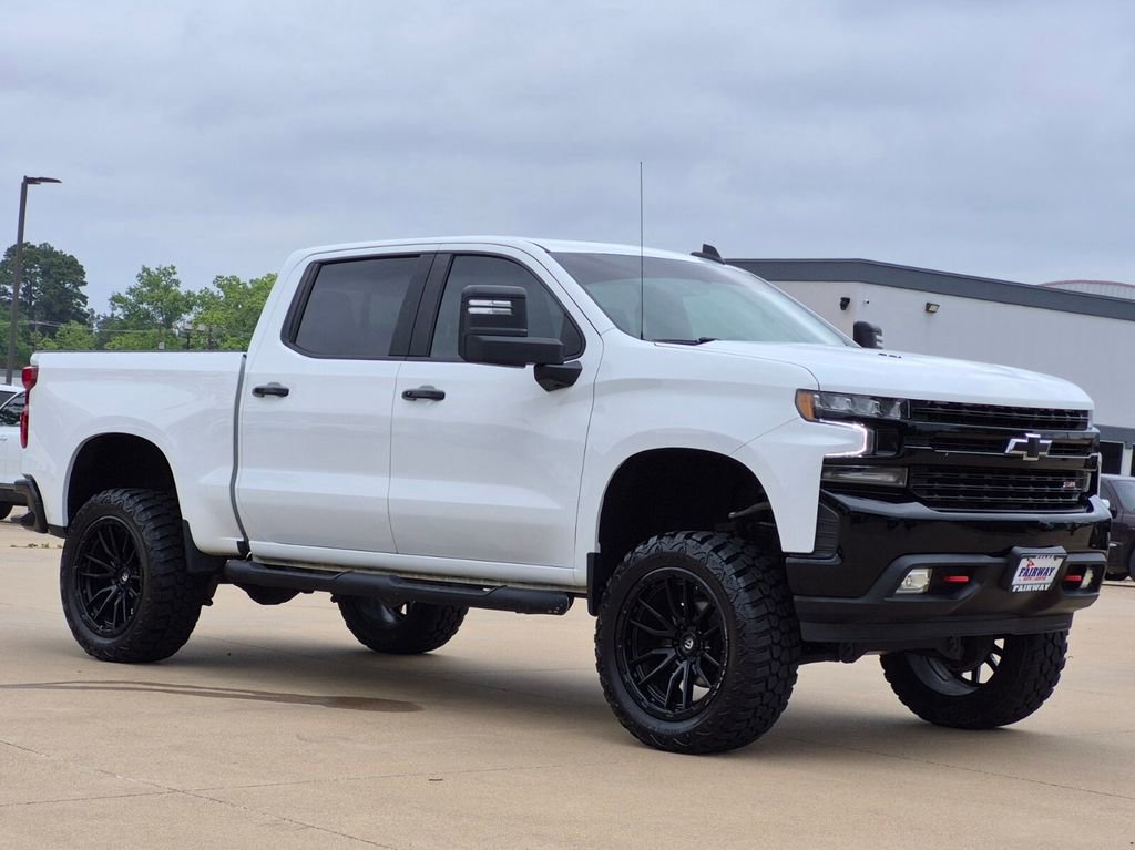 Used 2021 Chevrolet Silverado 1500 LT Trail Boss w/ Convenience Package II AWD/4WD image 3