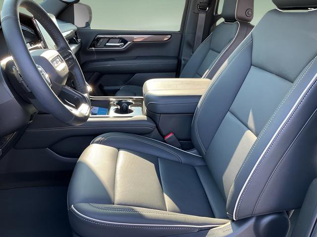 Certified 2025 GMC Yukon XL Elevation image 5