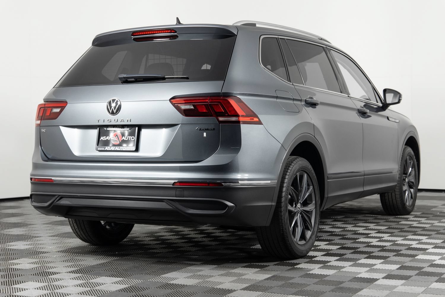 Used 2022 Volkswagen Tiguan SE AWD/4WD image 7