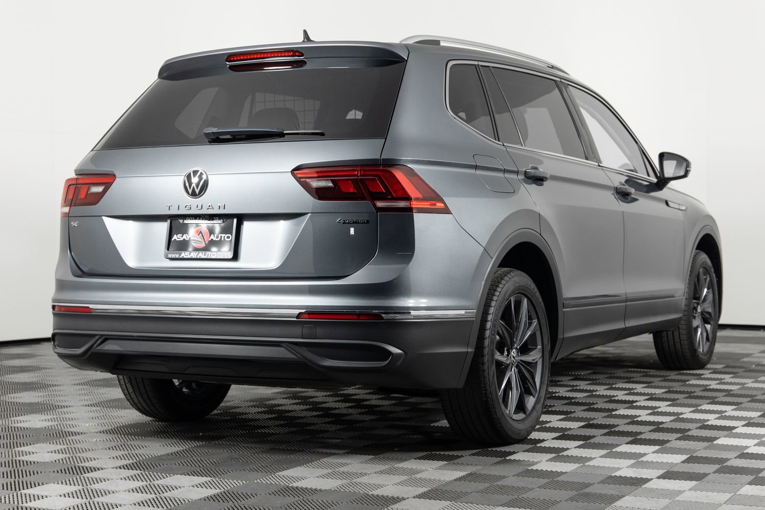 Used 2022 Volkswagen Tiguan SE AWD/4WD image 7