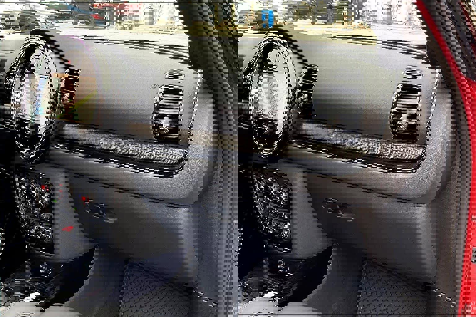 Used 2024 MINI Cooper Clubman S image 18