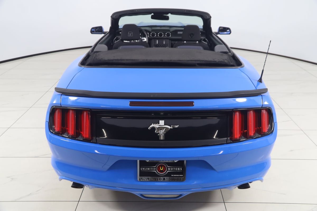 Used 2017 Ford Mustang Convertible RWD image 53