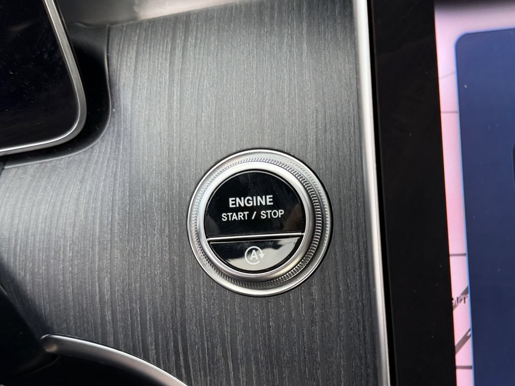 Used 2024 Mercedes-Benz C 300 4MATIC Sedan image 32