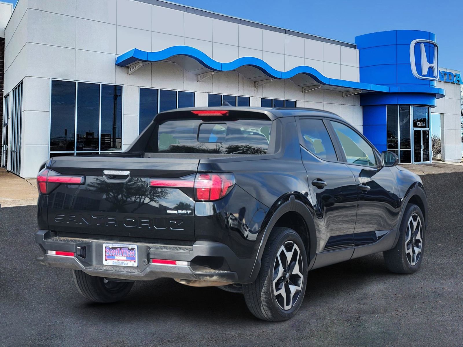 Used 2024 Hyundai Santa Cruz Limited AWD/4WD image 5