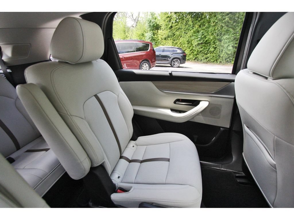 Used 2024 MAZDA CX-90 3.3 Turbo w/ Premium Plus Pkg AWD/4WD image 11