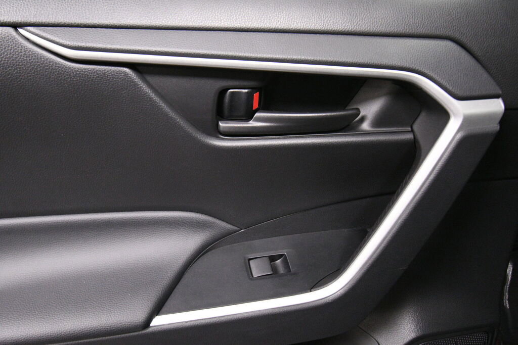 Certified 2023 Toyota RAV4 LE image 20