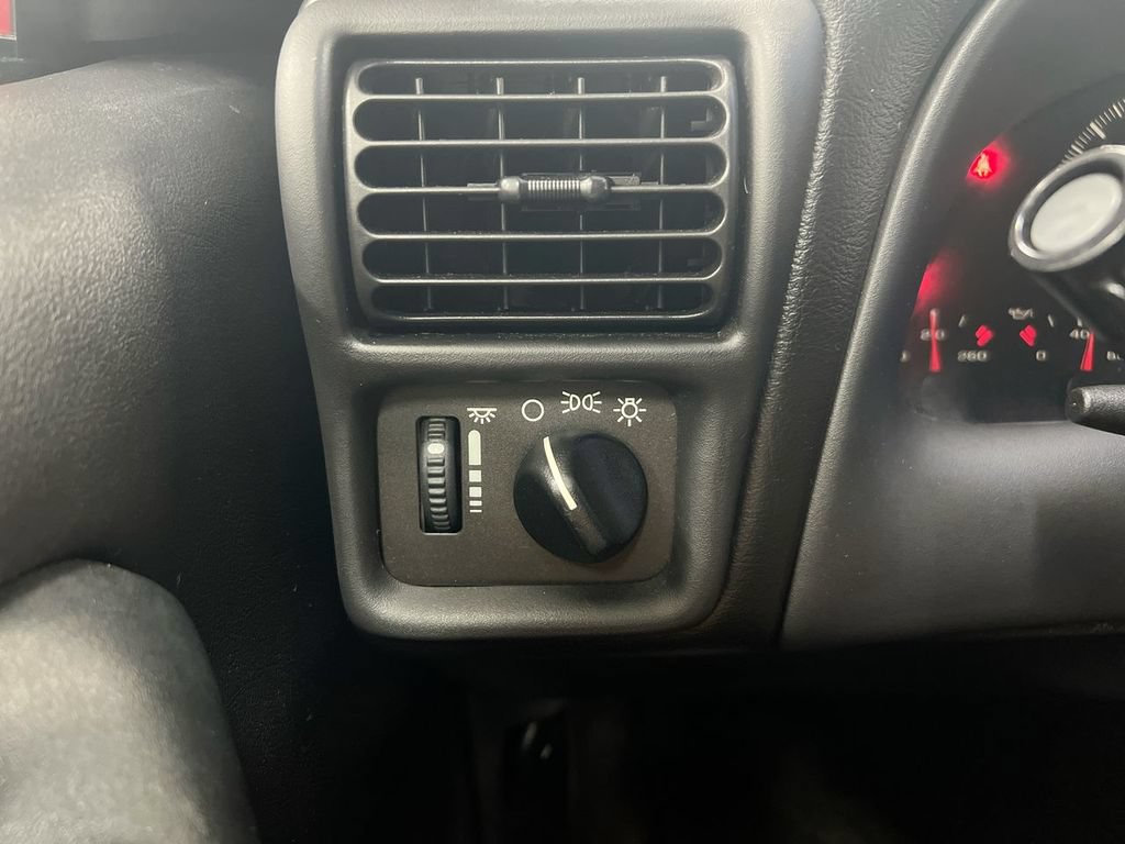 Used 2002 Chevrolet Camaro Z28 RWD image 17