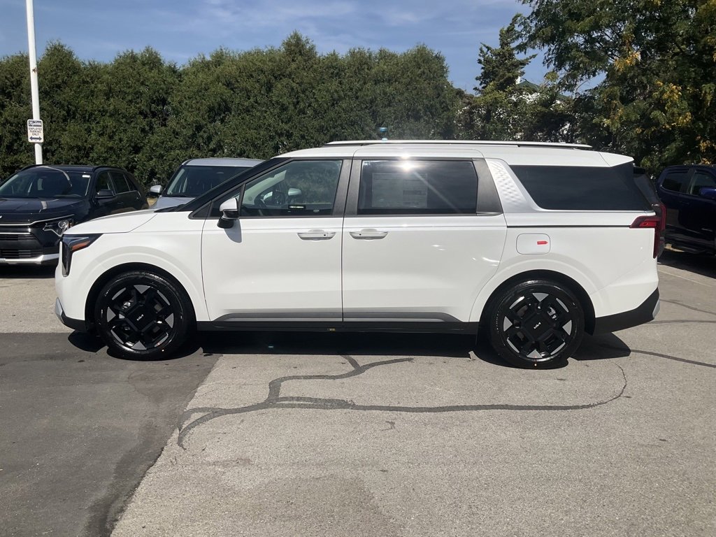 New 2026 Kia Carnival EX image 4