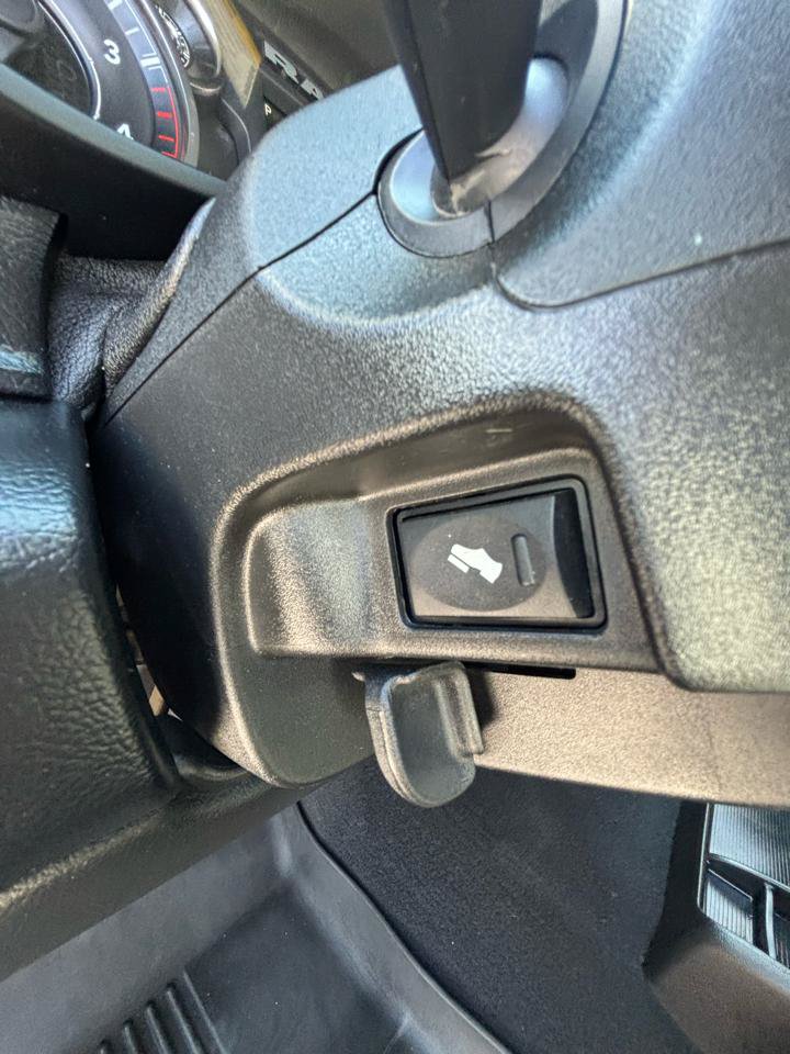 Used 2019 RAM 2500 Big Horn w/ Black Appearance Package AWD/4WD image 14