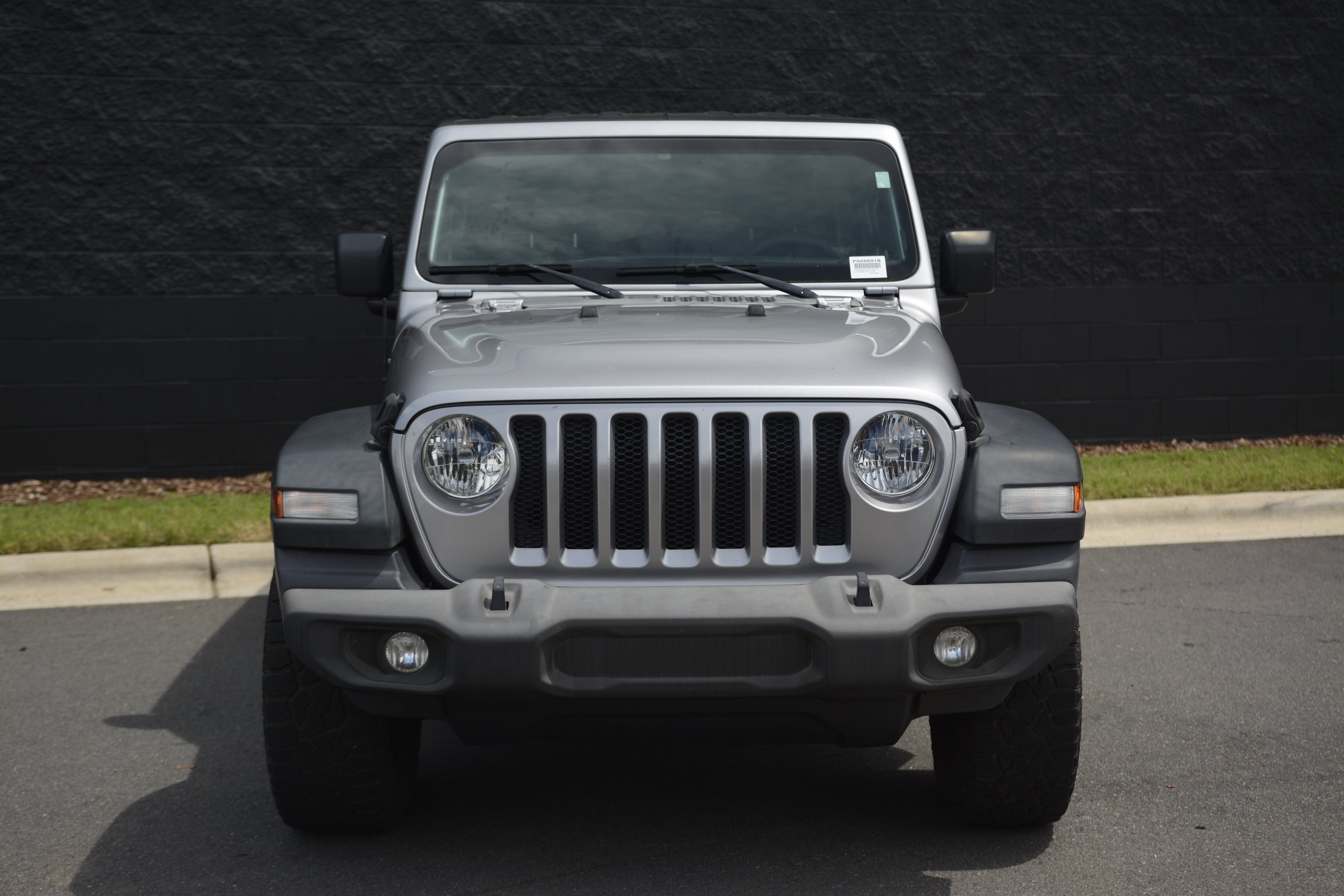 Used 2018 Jeep Wrangler Unlimited Sport AWD/4WD image 10